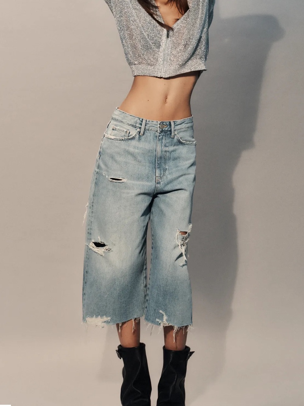 Zara TRF RIPPED MID-RISE DENIM JORTS